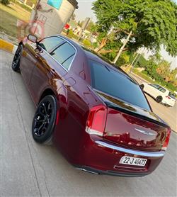 کرایسلەر 300